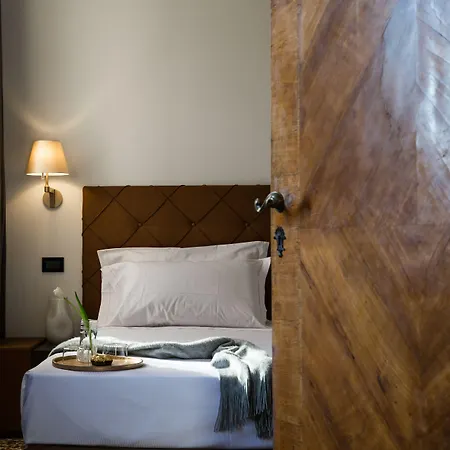 Riva Del Vin Boutique