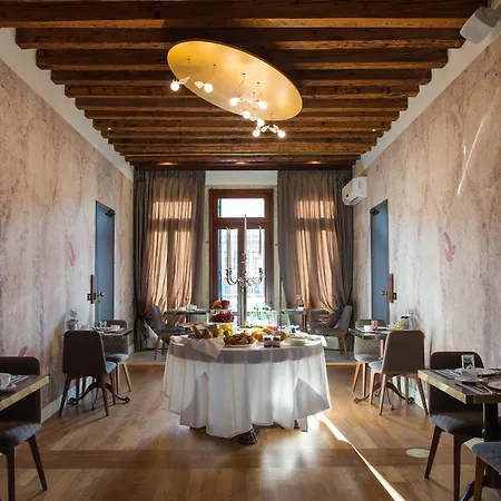 Riva Del Vin Boutique Benátky