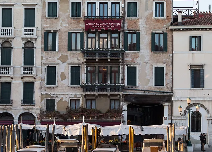 Riva Del Vin Boutique