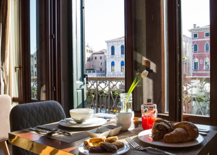 Riva Del Vin Boutique