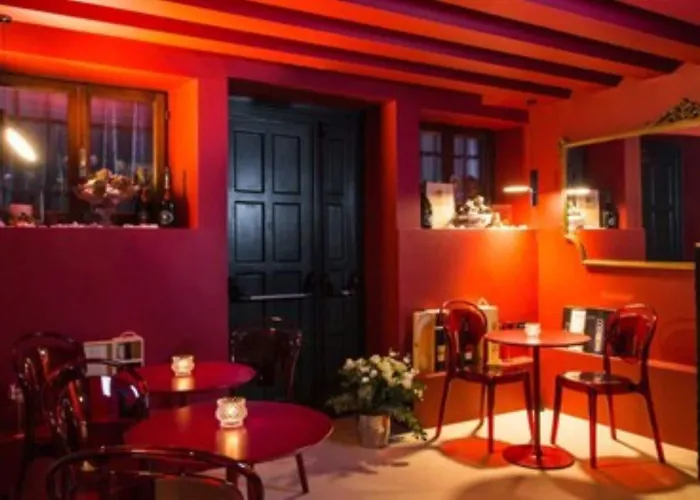 Riva Del Vin Boutique Hotel 3*